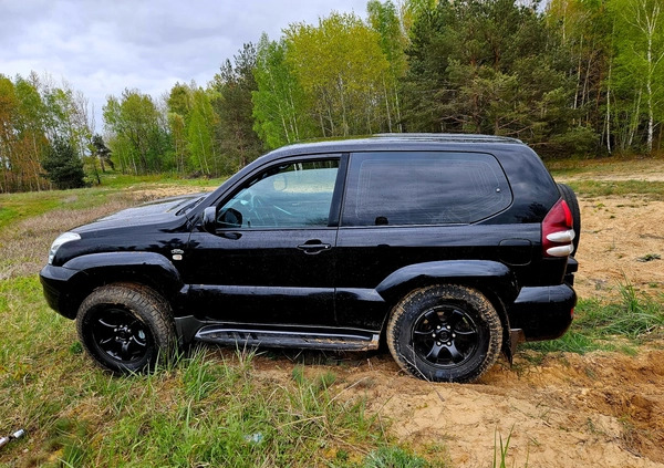 Toyota Land Cruiser cena 44000 przebieg: 277000, rok produkcji 2007 z Toruń małe 301